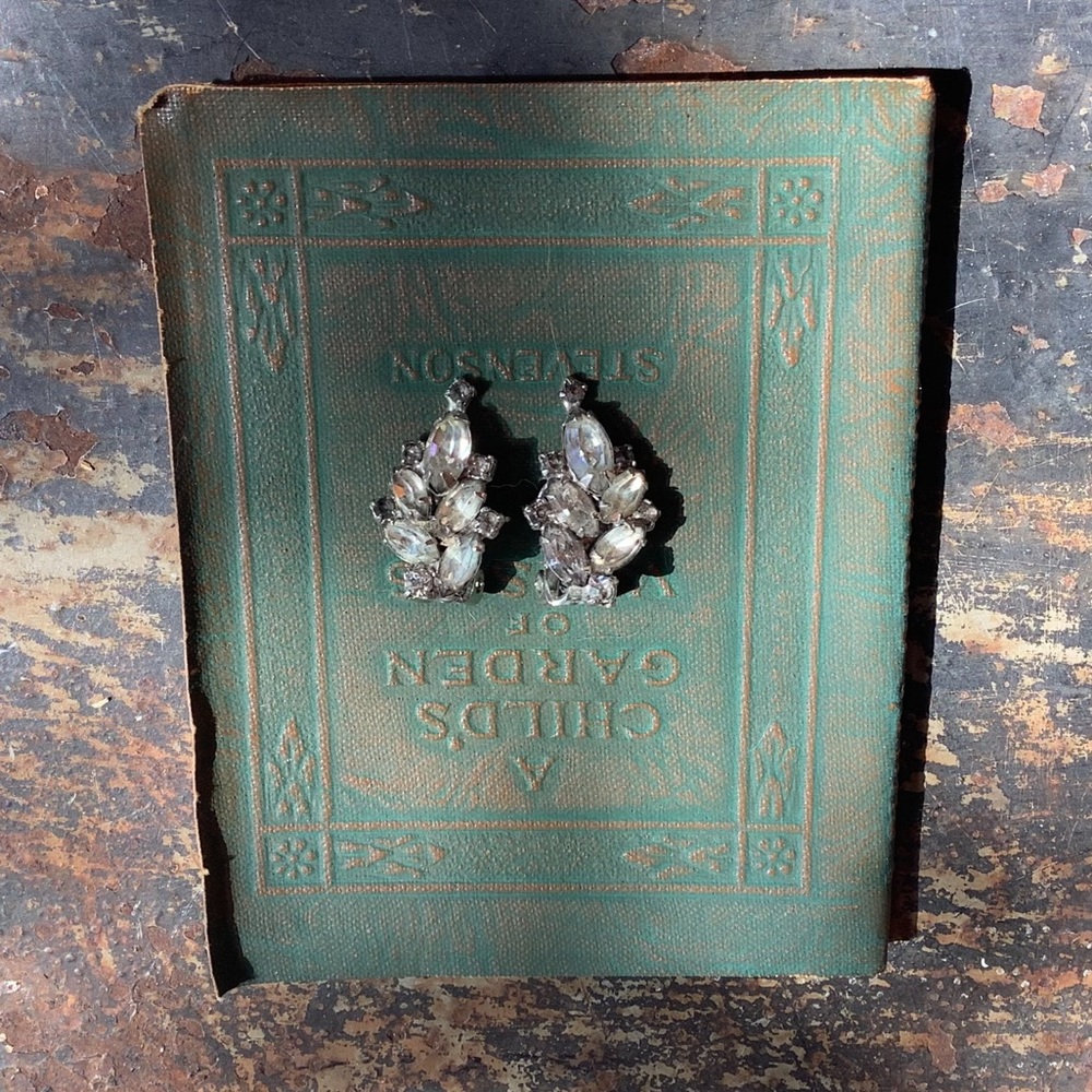 Vintage Signed Weiss Rhinestone Climber Clip On Earrings